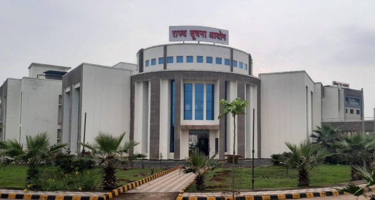 रायपुर : सूचना देने में लापरवाही पर 85 लाख रुपये का जुर्माना लगा,जनसूचना अधिकारियों पर राज्य सूचना आयुक्त की कार्यवाही