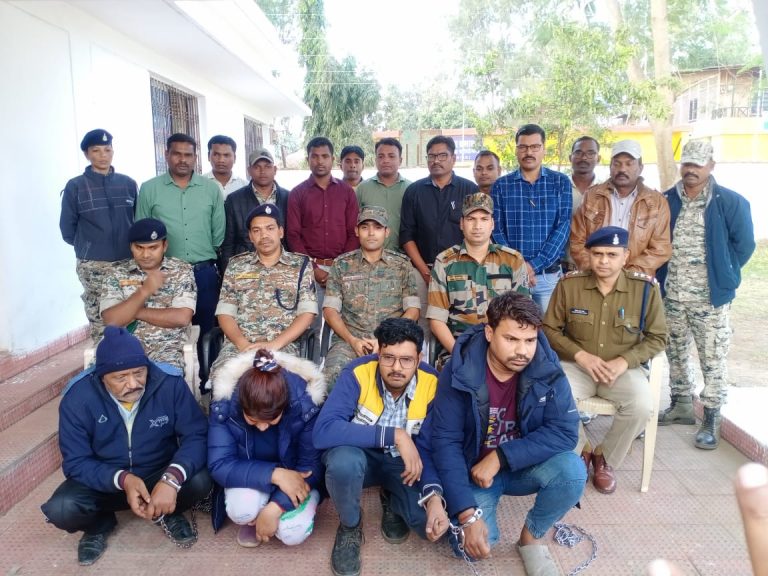 कोंडागांव:01 करोड़ 25 लाख की ठगी करने वाले 04 आरोपियों को कोण्डागांव पुलिस ने किया गिरफ्तार